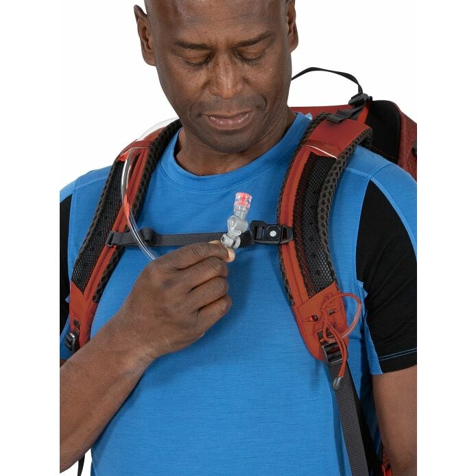 Manta 24 - Premium Men's Technical Hiking Hydration Pack