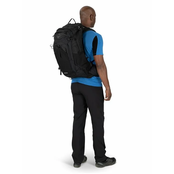Manta 34 - Premium Men's Technical Hiking Hydration Pack 3 Manta 34 - Premium Men's Technical Hiking Hydration Pack